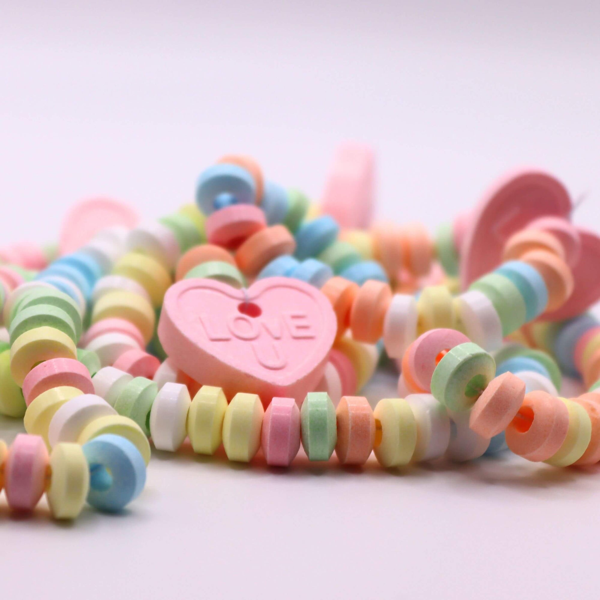 candy_necklace_heap_focus_on_heart